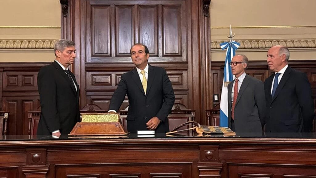 Manuel García Mansilla jura como juez de la Corte Suprema de Justicia de la Nación.