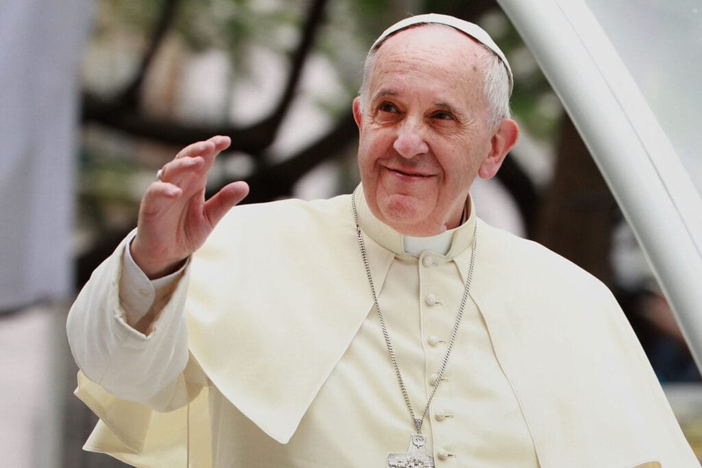 Papa Francisco saludo