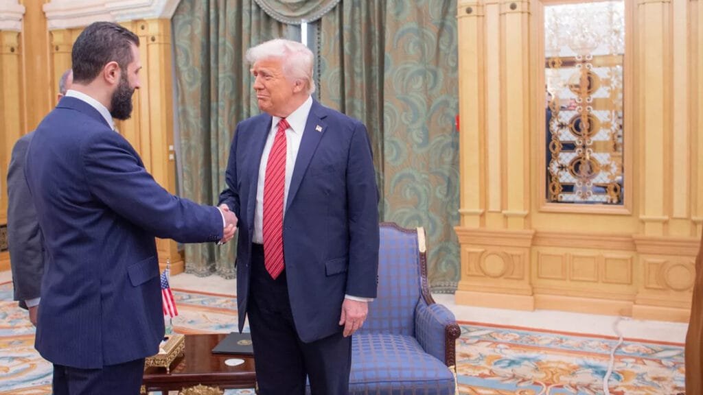 Donald Trump y Al Shaara, presidente de Siria.