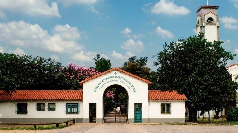 pequeno-cottolengo-claypole-02